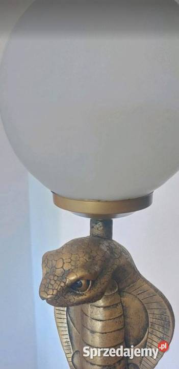 Efektowna lampa podłogowa wąż kobra