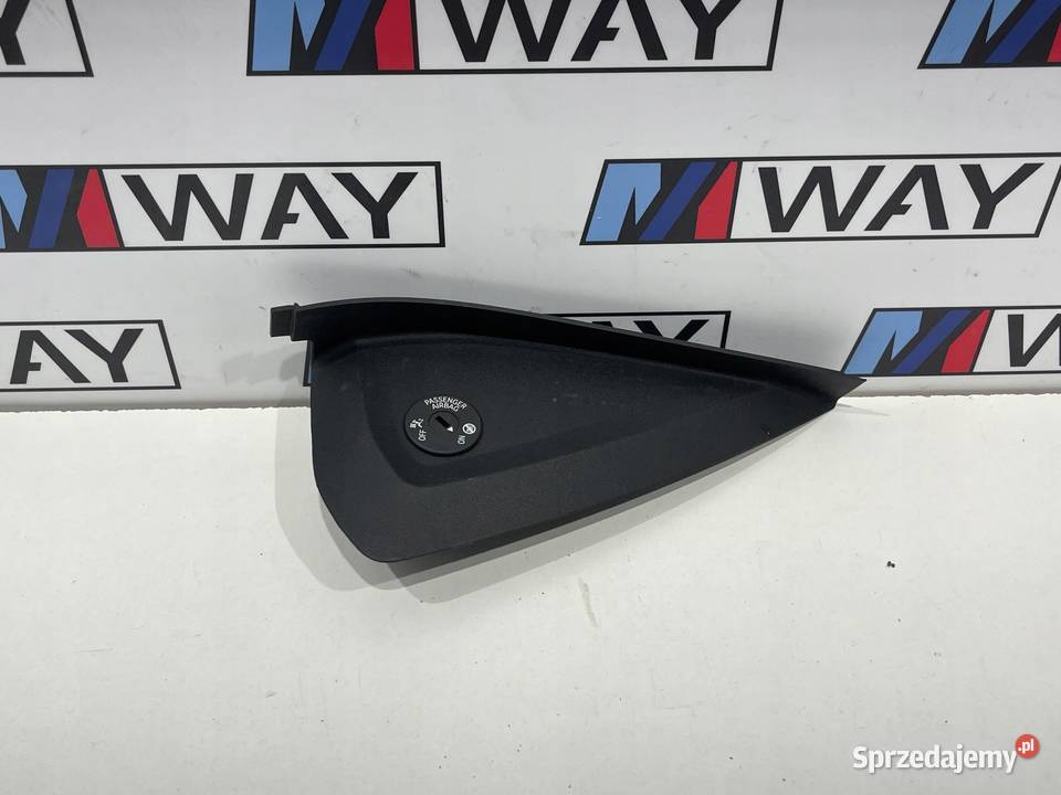 BMW F40 OSŁONA DESKI KONSOLI PRAWA 6823270 osobowe dolnośląskie