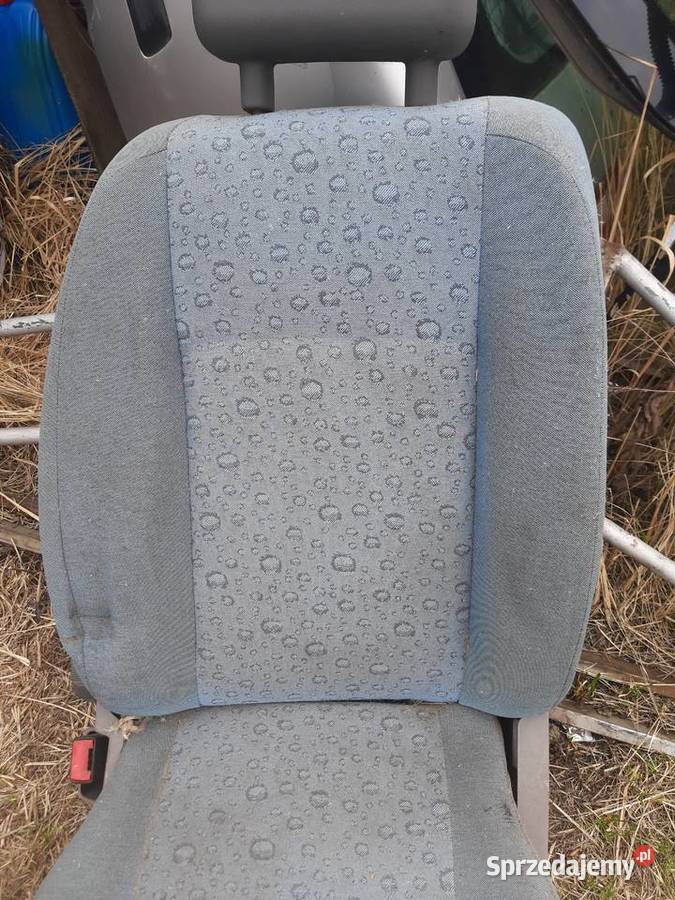 Fiat Panda II tapicerka fotela pasażera kierowcy Ksawerów