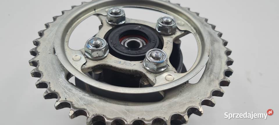 Honda CBR 125 JC 34 zabierak gumy 7800