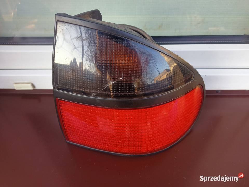 Renault Laguna 1 I lampa tył tylna prawa w Sieradz