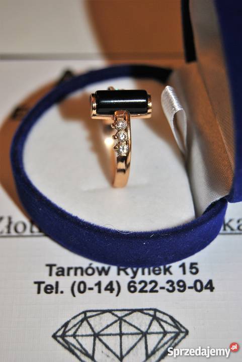 Okazja Sprzedam złoty pierścionek z Onyksem Pierścionki Tarnów