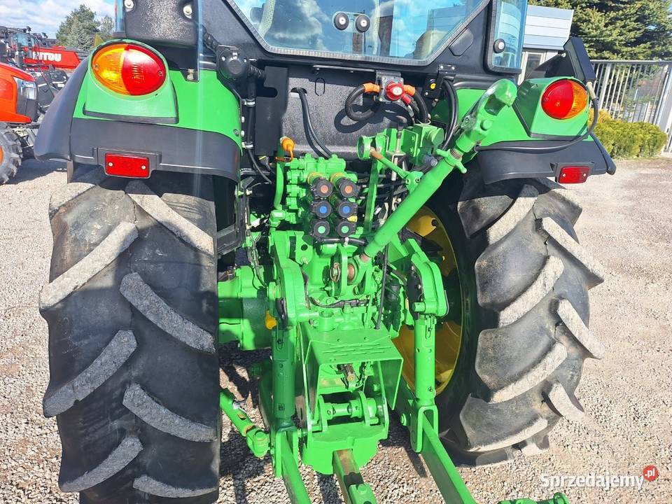 Ciągnik sadowniczy John Deere 5105 GF