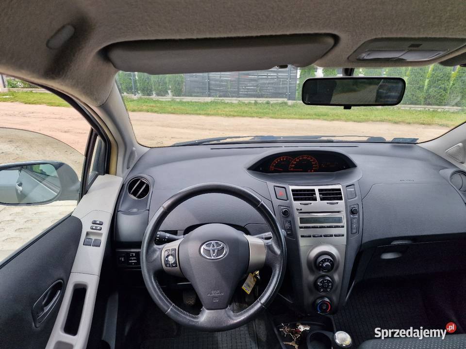 Toyota Yaris II LIFT 13SalonPlbez korozji Niestępowo