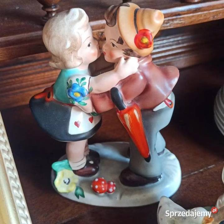 Figurka Pierwsza Miłość Syg Cortendorf z lat Porcelana i szkło Gdańsk sprzedam