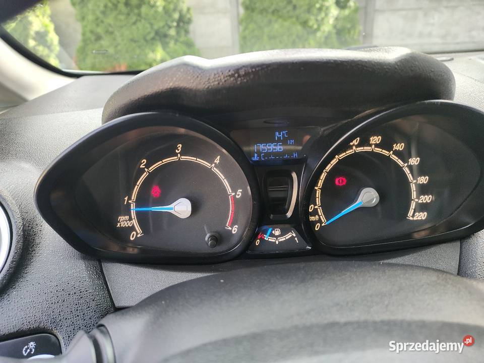 Sprzedam Forda Fiesta van vat1 15 TDCi 10500 elektryczne lusterka