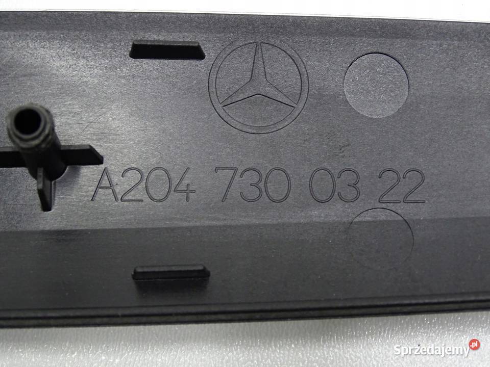 LISTWY WEWNETRZNE OZDOBNE MERCEDES W204 C KLASA osobowe Osłony i zaślepki