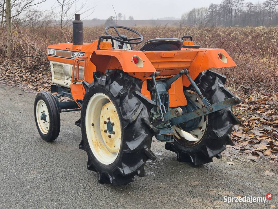 Traktorek traktor KUBOTA L2002S 20 24 Małuszyn sprzedam