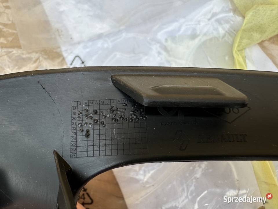 Kratka zderzaka przód prawa rh renault captur II Sieraków