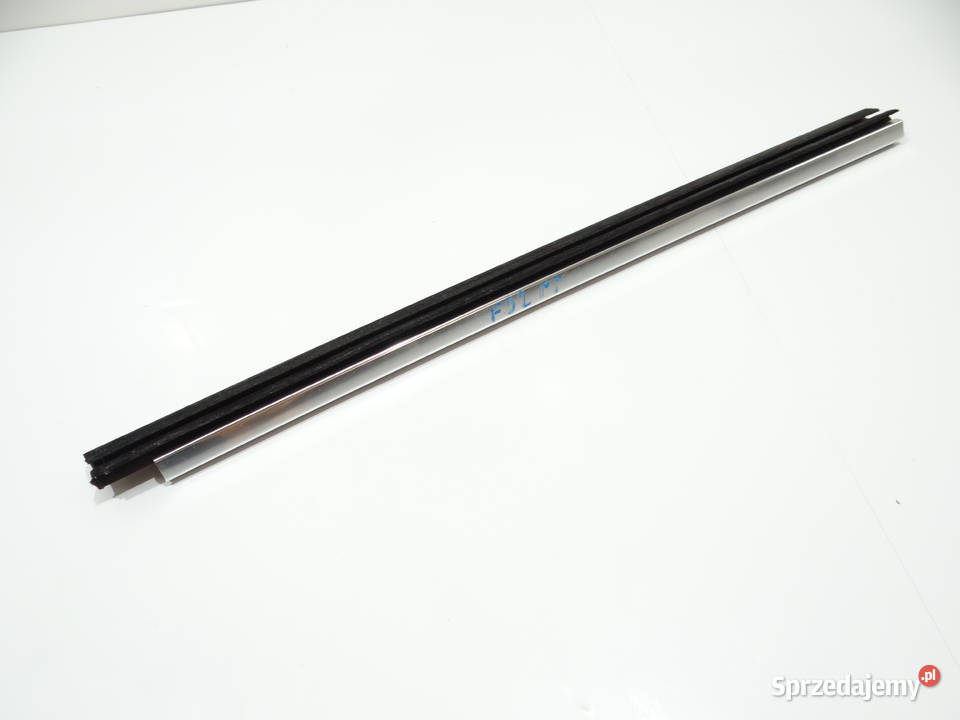 LISTWA SZYBY PRAWY TYŁ BMW F02 7206452 osobowe Strzyżewice