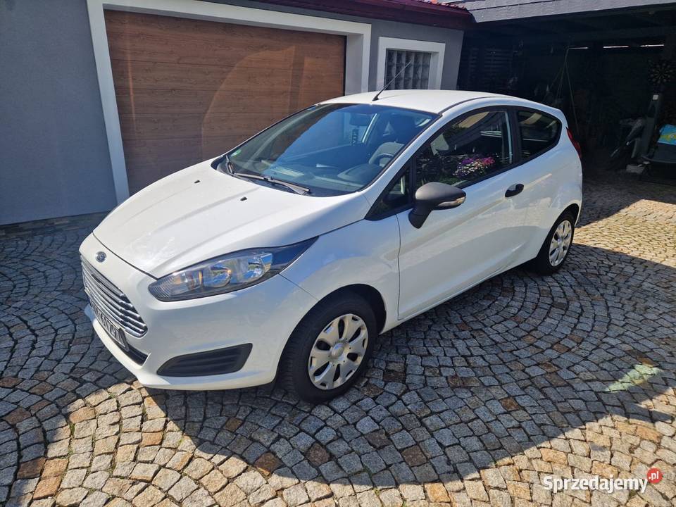 Ford Fiesta 125 benzyna Klima zarejestrowany Paczków sprzedam