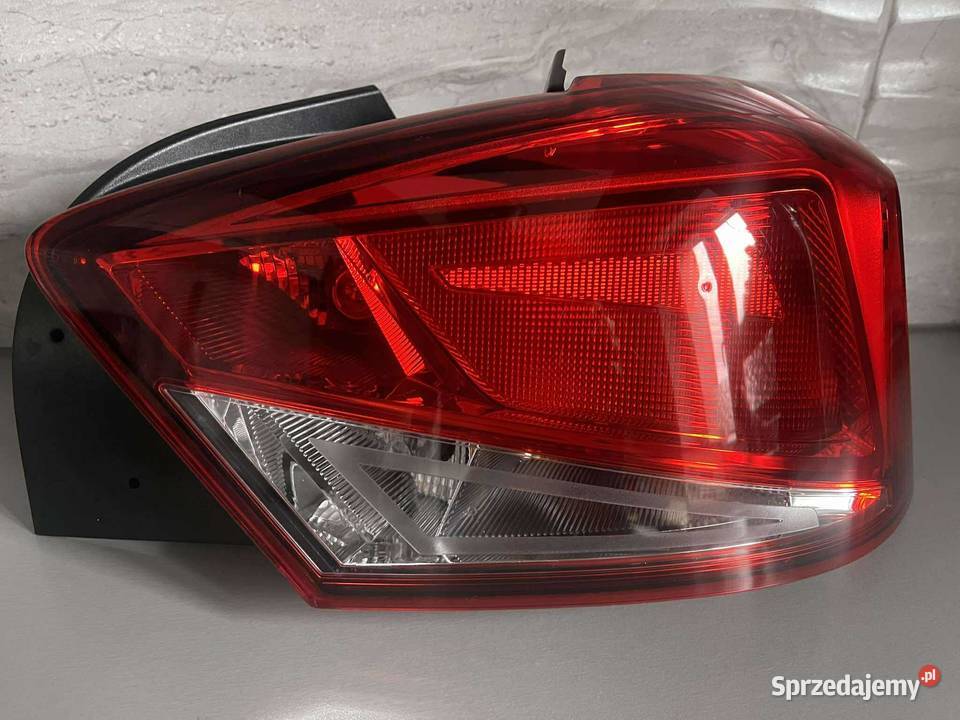 SEAT IBIZA 5 PRAWA LAMPA TYŁ 6F0945096H