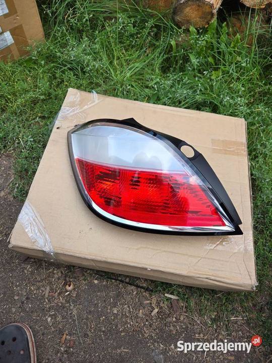 Lampa lewa lewy tył tylna Opel Astra H III 3 sprzedam