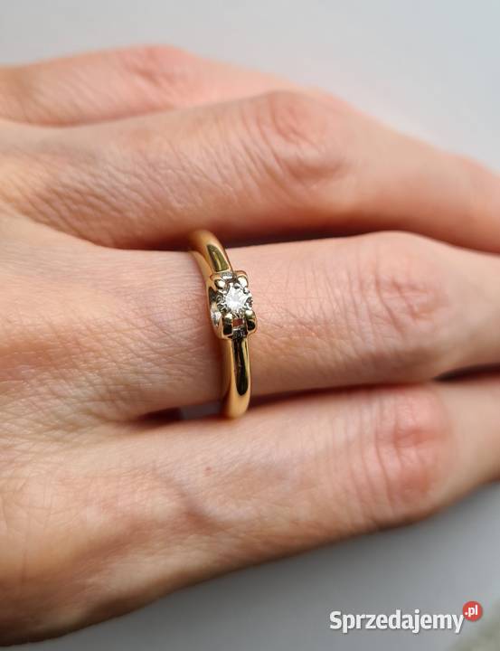 Złoty pierścionek z diamentem 015ct certyfikat Otwock