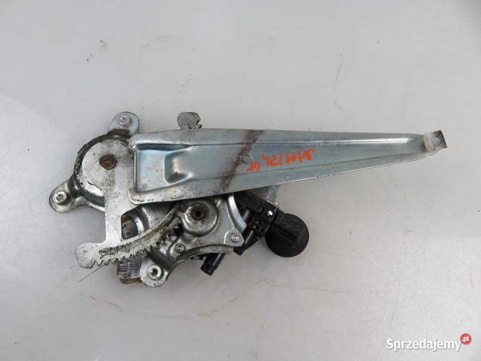 PODNOŚNIK SZYBY LEWY TYLNY TOYOTA URBAN CRUISER małopolskie