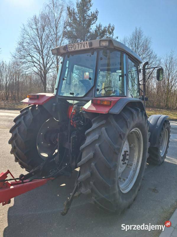 Massey Ferguson 4255 tuż wom przedni