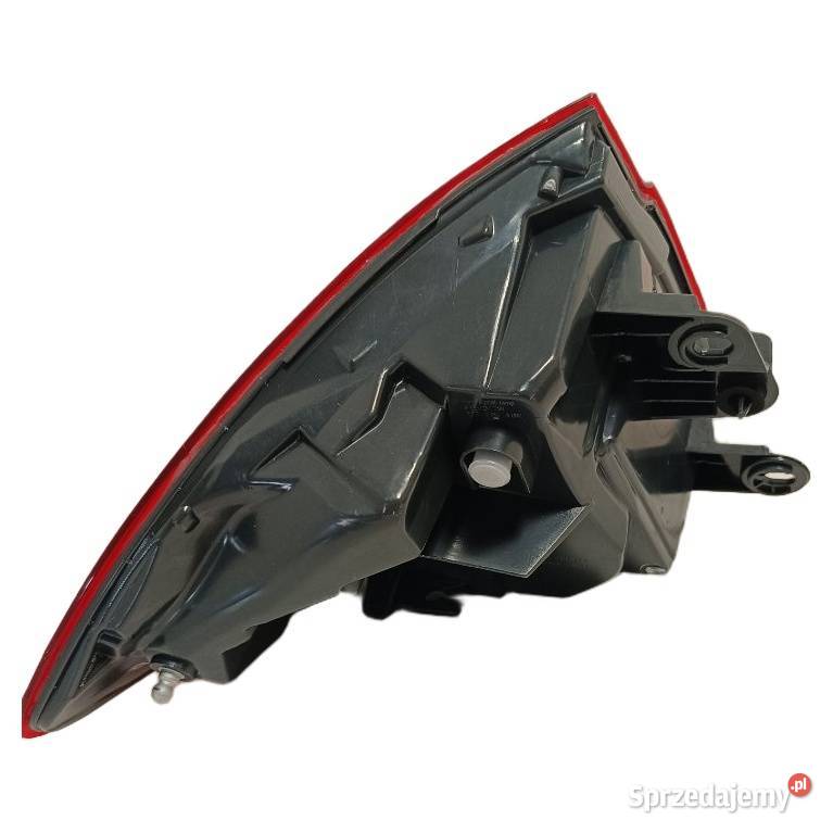 Lampa tylna prawa zewnętrzna BMW F30 F31 F80 sprzedam