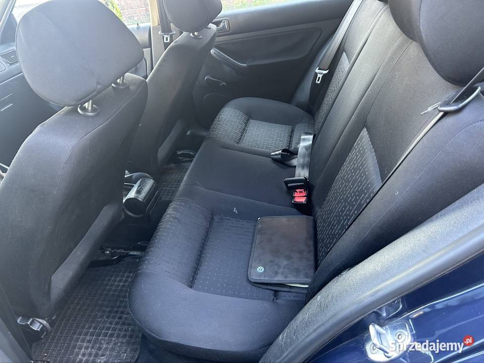 Vw golf 14 benzyna 4 drzwi Legnica