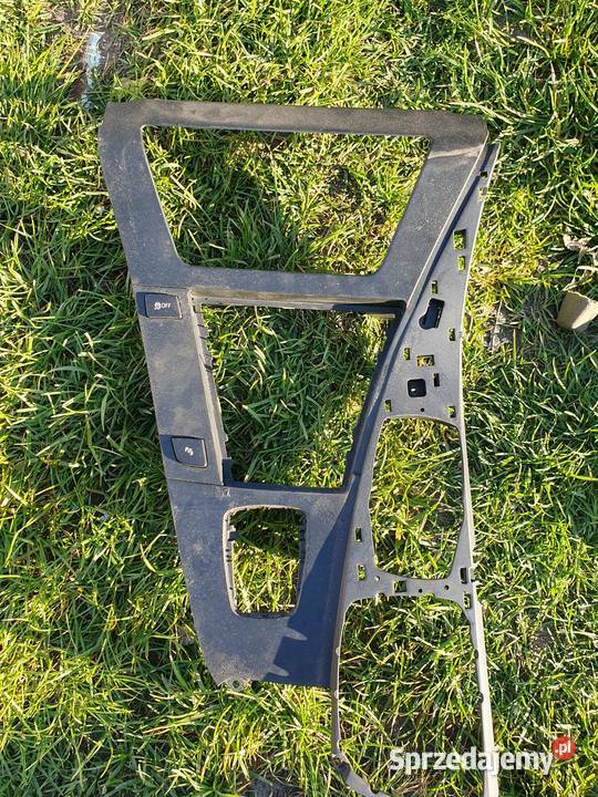 Komplet z guzikami f10 f11 Rok produkcji 2010 wielkopolskie