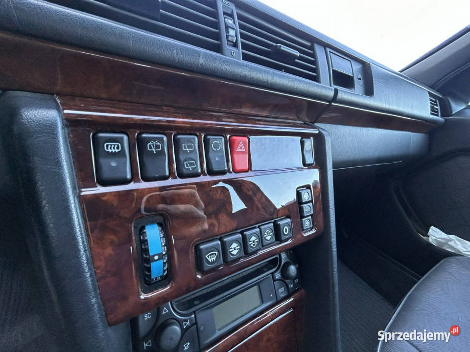 Mercedes E 250 szeroka listwa klimatronic el Samochody osobowe Żory
