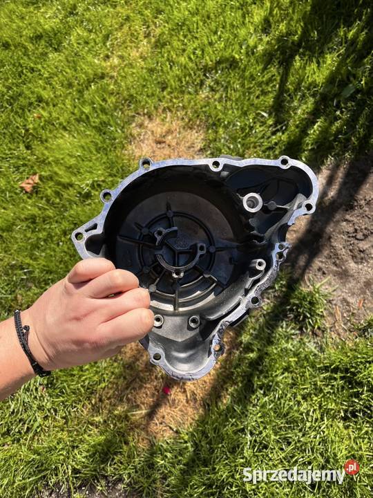 Pokrywa alternatora triumph Street triple Szczytna