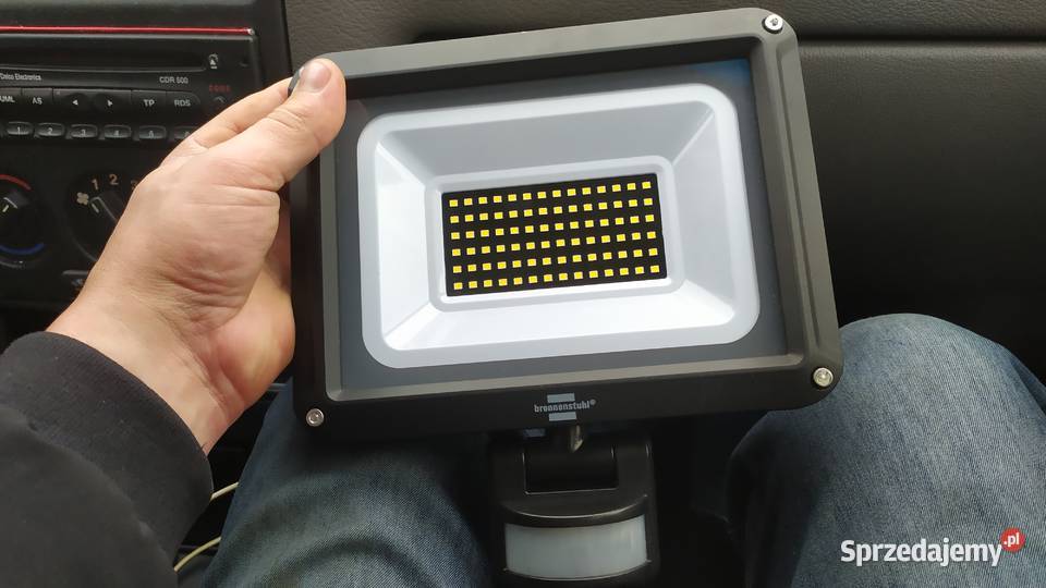 Lampa ledowa z czujnikiem ruchu nowa