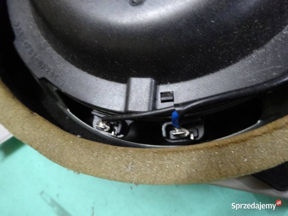 LEXUS IS II 06r głośnik SUBWOOFER 8616053300