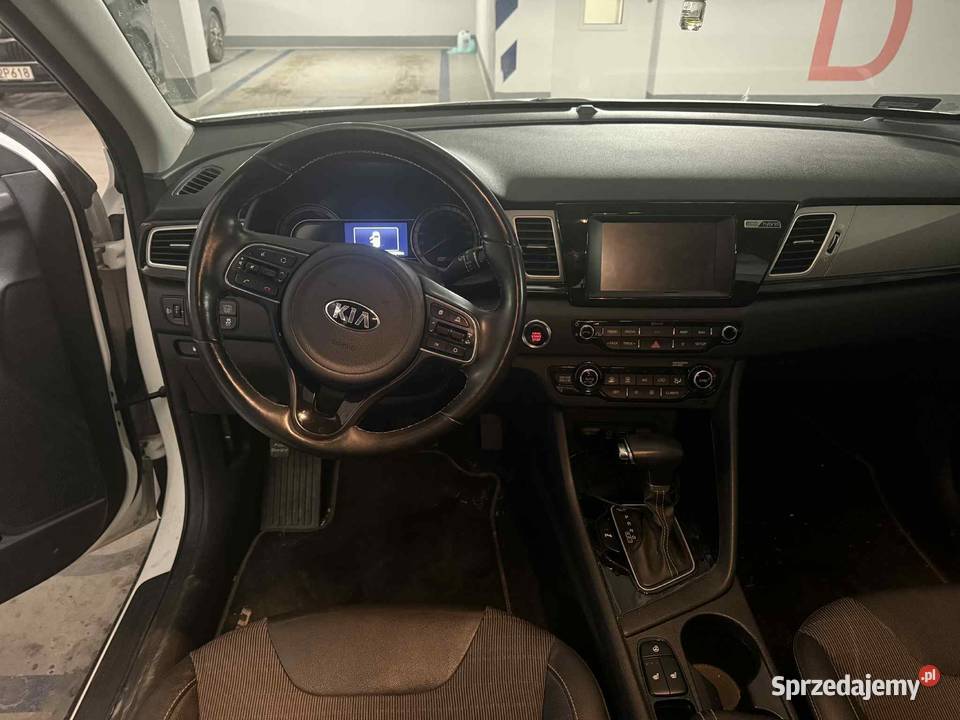 KIA NIRO Hybrid 16 wersja L 2019 biała perła Piaseczno