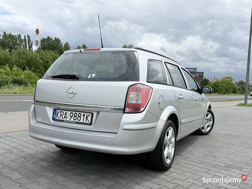 Opel Astra H III 17 CDTi 101 kombi srebrny Będzin