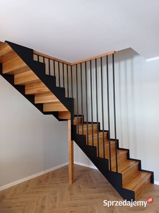 Schody drewniane na beton dywanowe Schody wewnętrzne Podłogi i schody Białystok