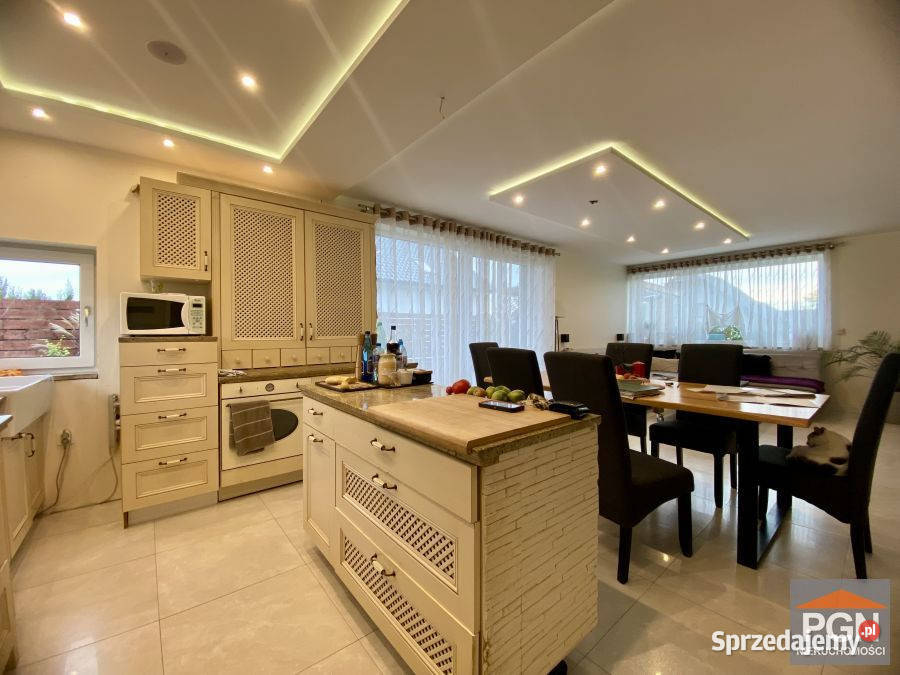 sprzedaży domu wolnostojącego 215m2 Pogorzelica