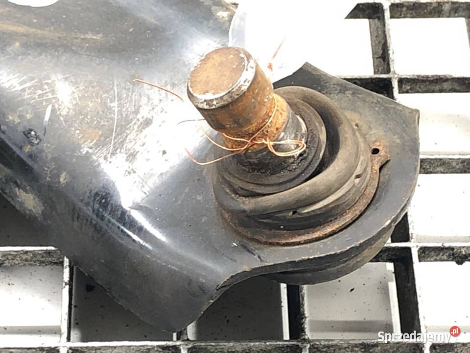 WAHACZ PRAWY PRZÓD RENAULT KADJAR Hatchback podkarpackie