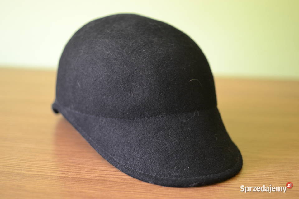 Czapka dżokejka czarna dolnośląskie Wrocław