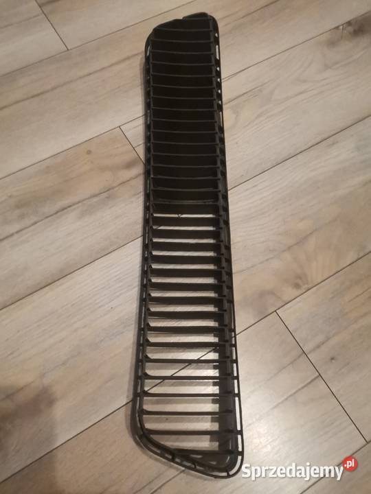 SKODA FABIA 1 LIFT ŚRODKOWA KRATKA ZDERZAKA Międzychód