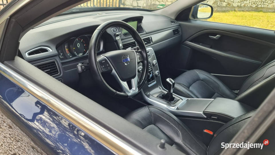 Volvo V70 20 D4 181 Momentum Navi Digital Skóra garażowany Chmielnik