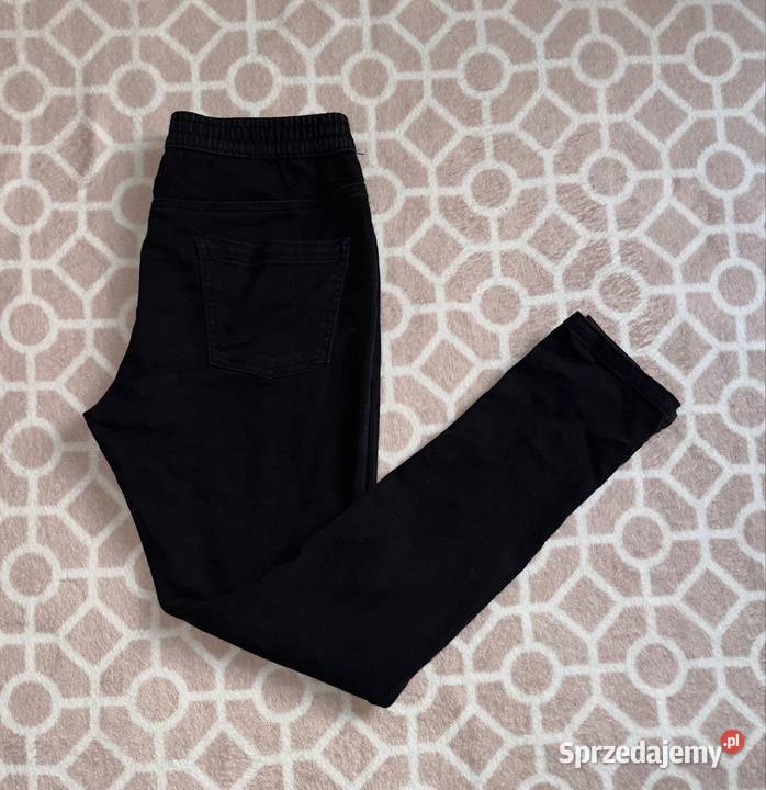 Czarne spodnie z gumką w pasie bawełna poliester Grudziądz
