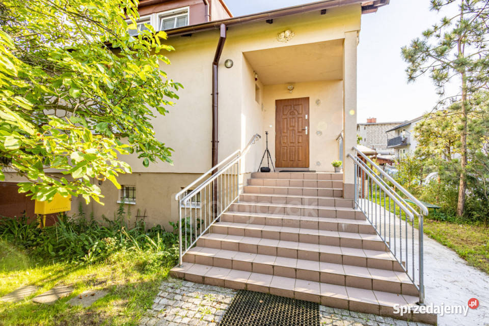 sprzedaży domu wolnostojącego 210m2 Rumia mieszkalny