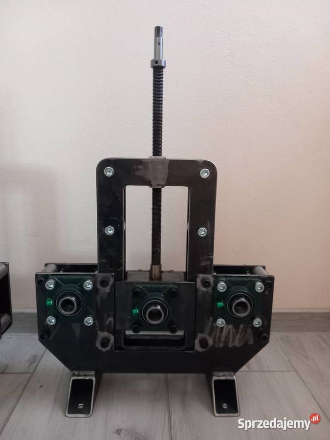 Ramy giętarek solidne i masywne Ptaszkowa