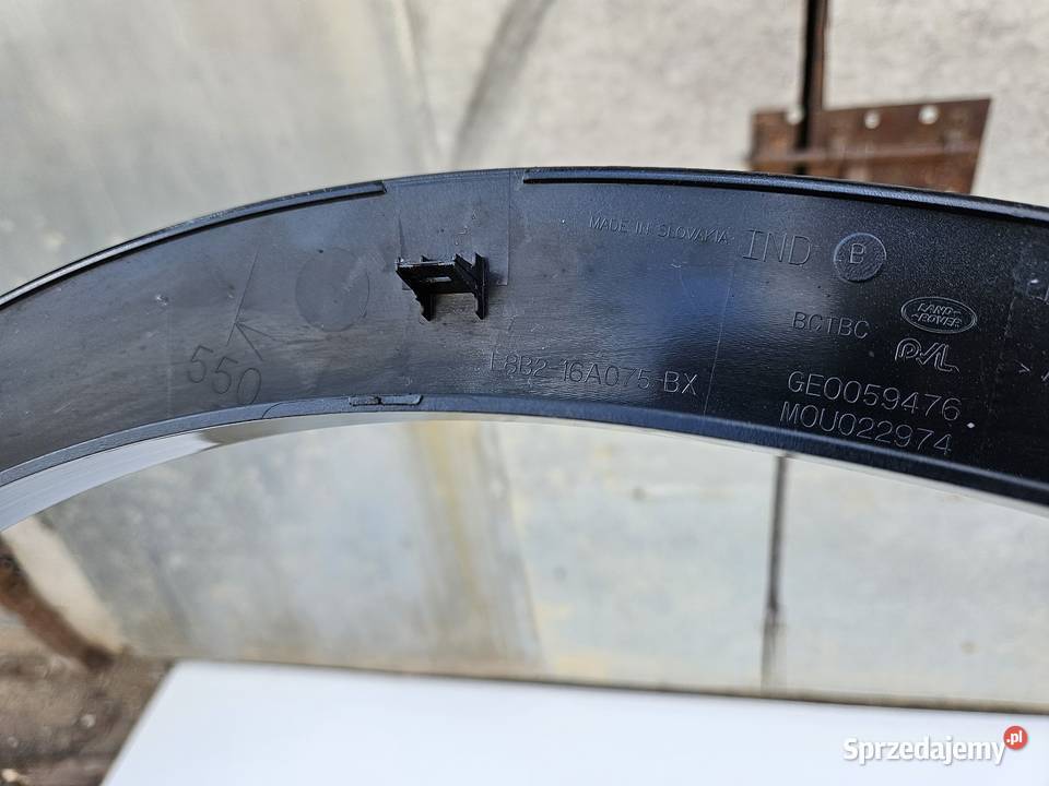 LAND ROVER DEFENDER L663 LISTWA BŁOTNIKA LEWY osobowe wielkopolskie