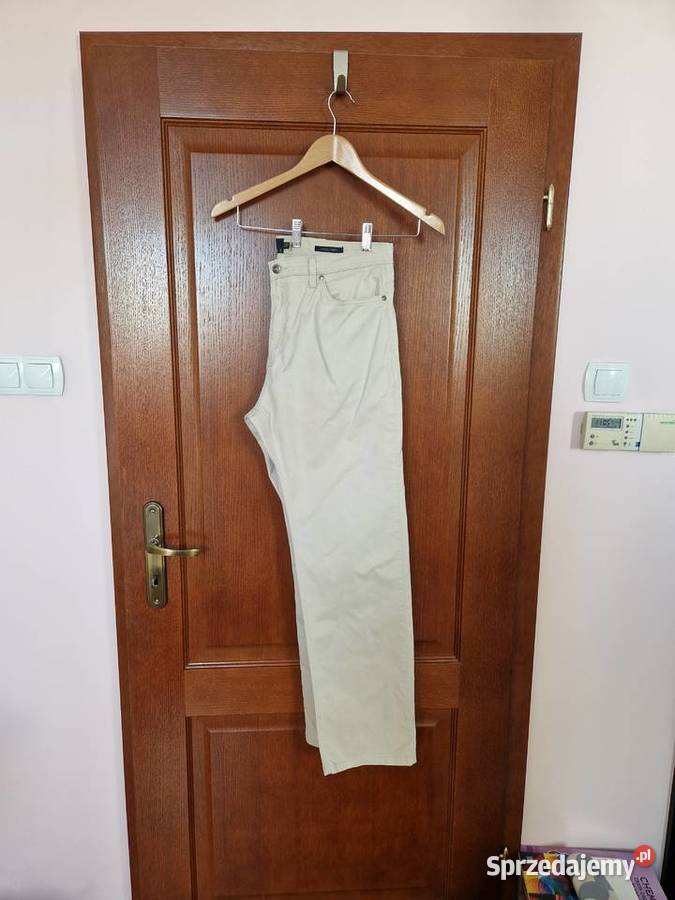 Spodnie beżowe bawełniane męskie chinosy Marks małopolskie Bibice