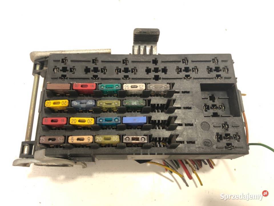 SKRZYNKA BEZPIECZNIKÓW DAEWOO LUBLIN II Bus 24 osobowe