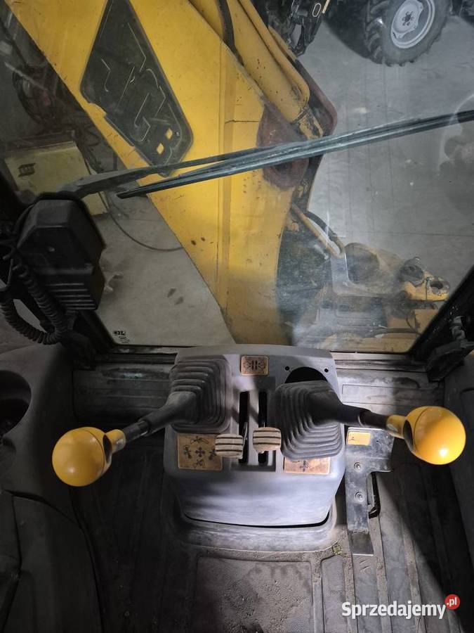 Sprzedam koparkoładowarke JCB 3CX Wojłódzkie Rząśnia