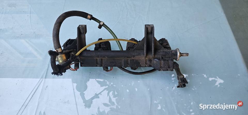 Listwa wtryskowa wtryskiwacze vw polo 86c Rok produkcji 1993 Zbąszyń