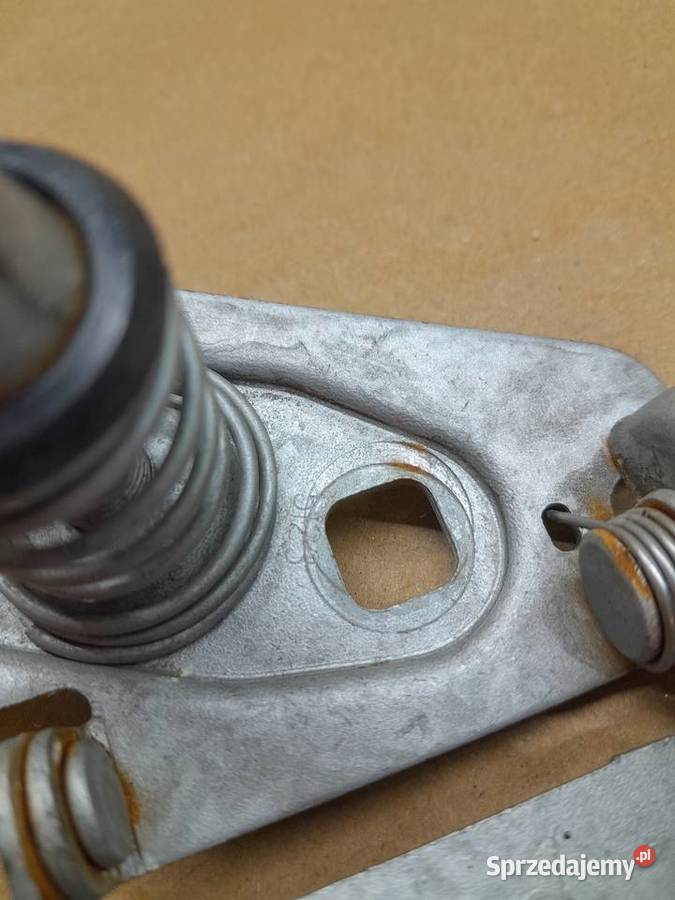 Bmw 3 E36 zamek maski Tomaszów Mazowiecki