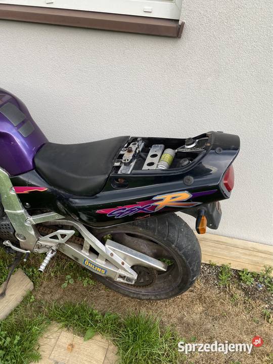 Suzuki gsxr1100 zbiornik czacha