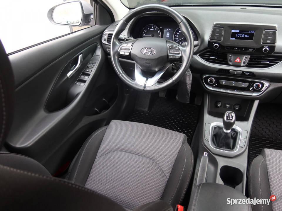 Hyundai i30 15 DPI nieuszkodzony Katowice sprzedam