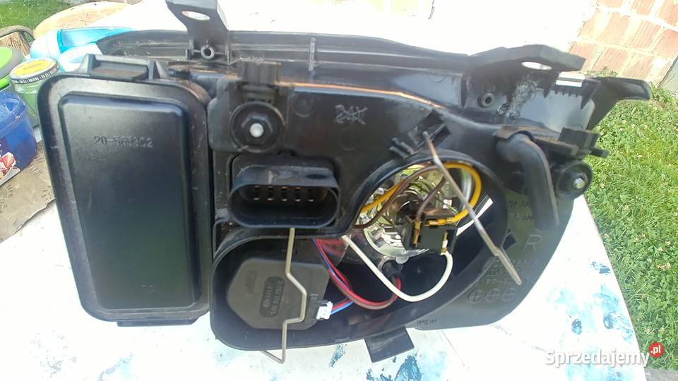 Reflektor VW Bora lampy przednie podkarpackie Brzozów sprzedam