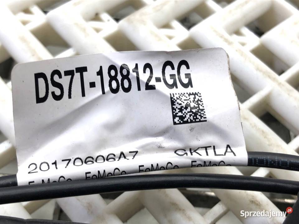 WIĄZKA KLAPY BAGAŻNIKA TYŁ FORD MONDEO MK5 podkarpackie