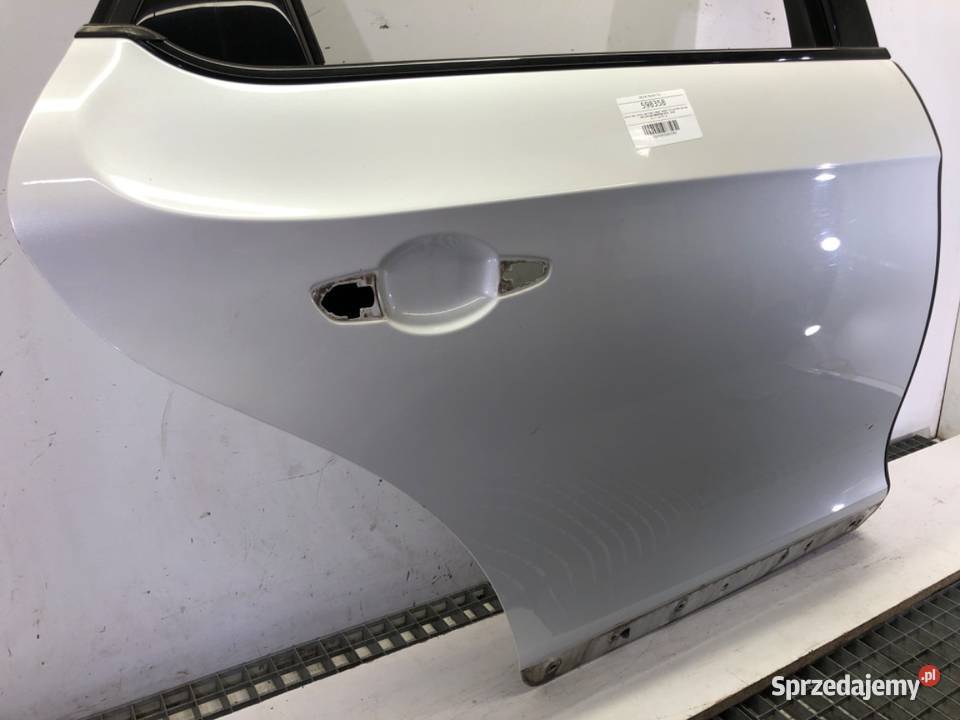 DRZWI PRAWY TYŁ DS DS 5 Hatchback 1518