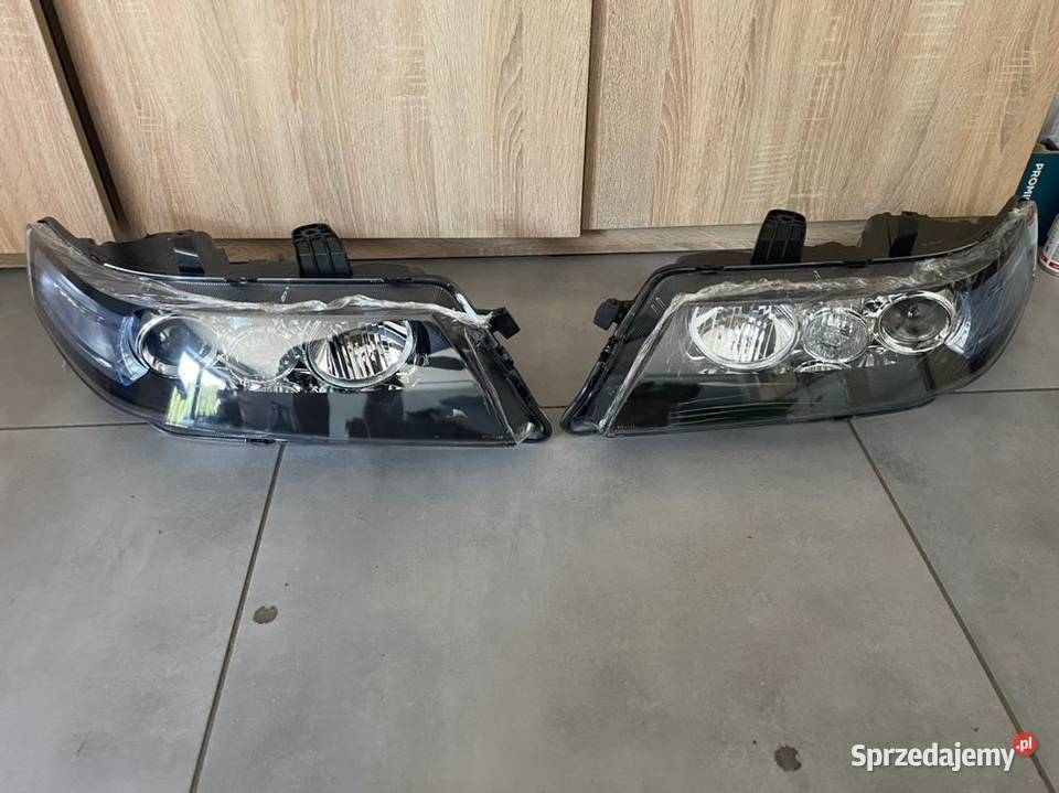 Honda Accord VII lift reflektor przód nowy osobowe Lampy przednie
